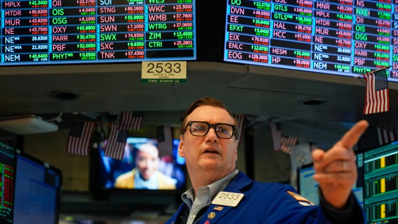 US slowdown fears spark sharp sell-off in global markets